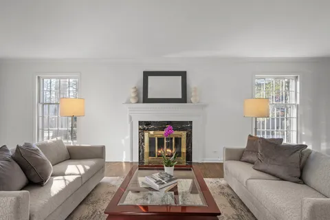 $1,299,000 | 722 Forest Hill Road, Lake Forest, IL 60045