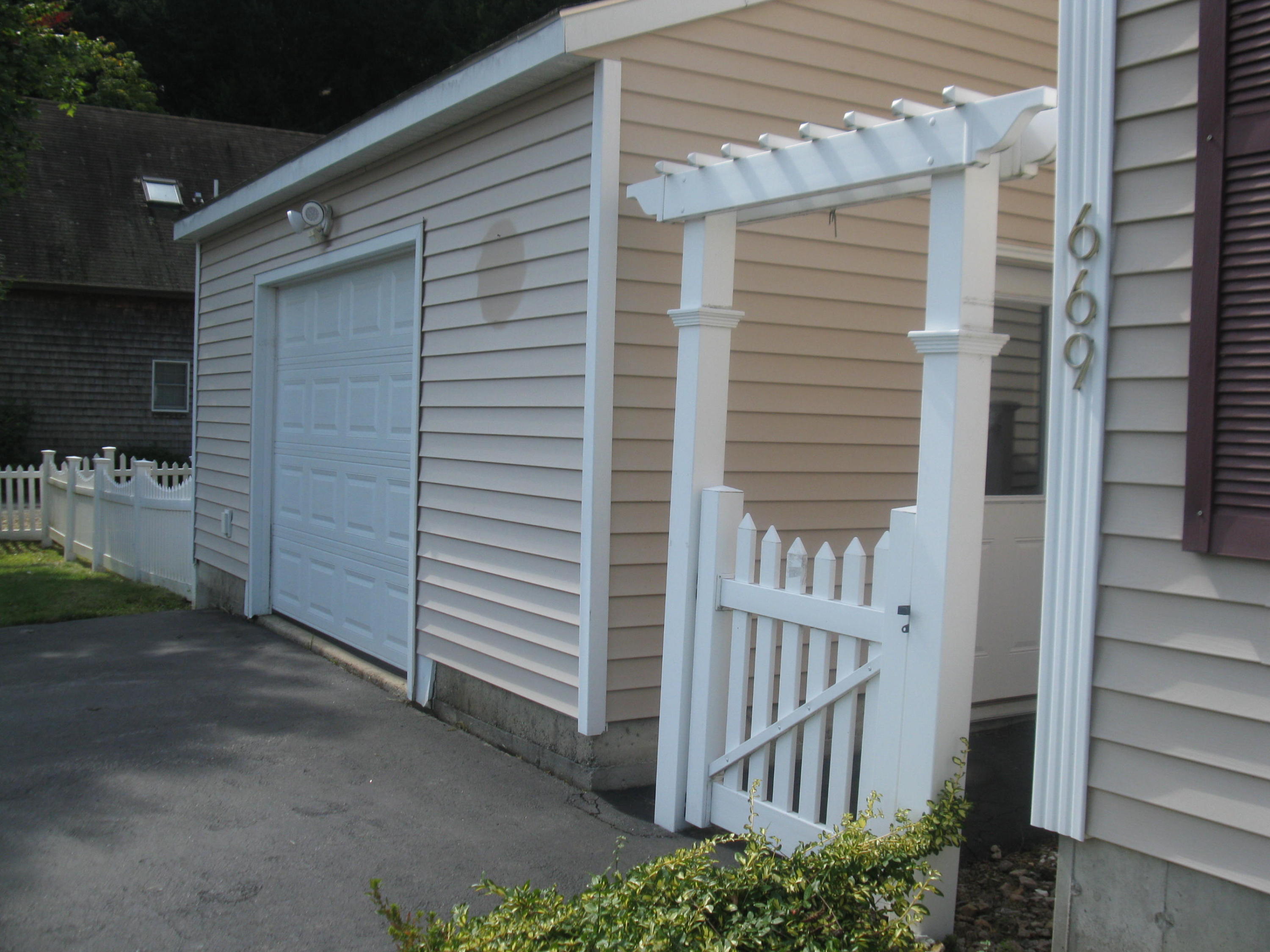 669 Main Street Springvale, ME 04083 - Photo 22 of 24 Garage and side entry