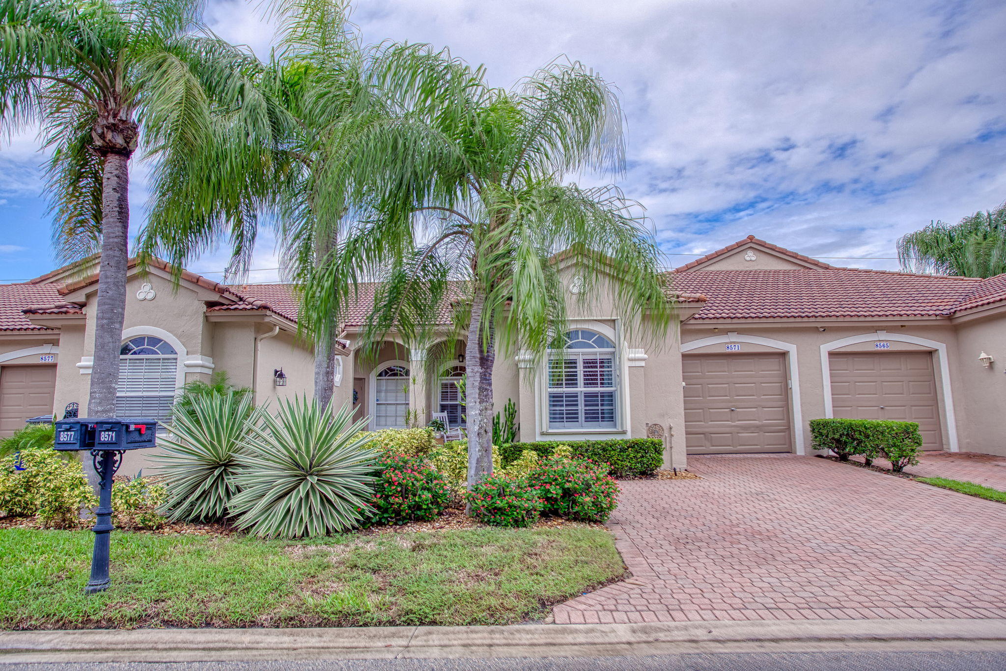 8571 Vía Serena Boca Raton, FL 33433 - Photo 1 of 1 Front