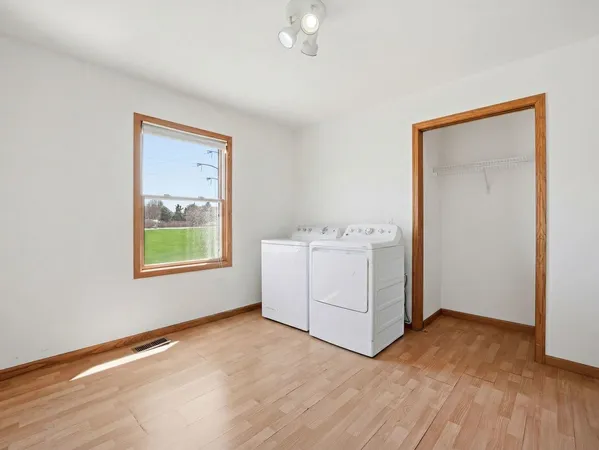 $299,000 | 1730 Pebblewood Court, Sycamore, IL 60178