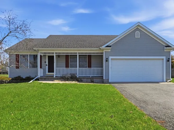 $299,000 | 1730 Pebblewood Court, Sycamore, IL 60178