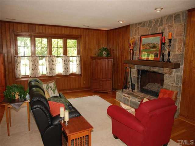 1004 Willow Run S Drive Raleigh, NC 27615 - Photo 3 of 19 Living Room