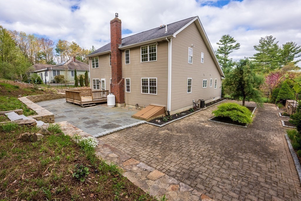 174 New Boston Road Sturbridge, MA 01566 - Photo 8 of 41