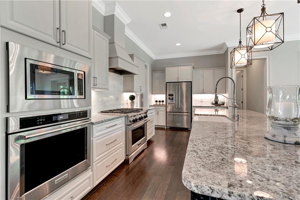 2069 Tatton Hall Road Fort Mill, SC 29715 - Photo 11 of 46 Gallery Image 11