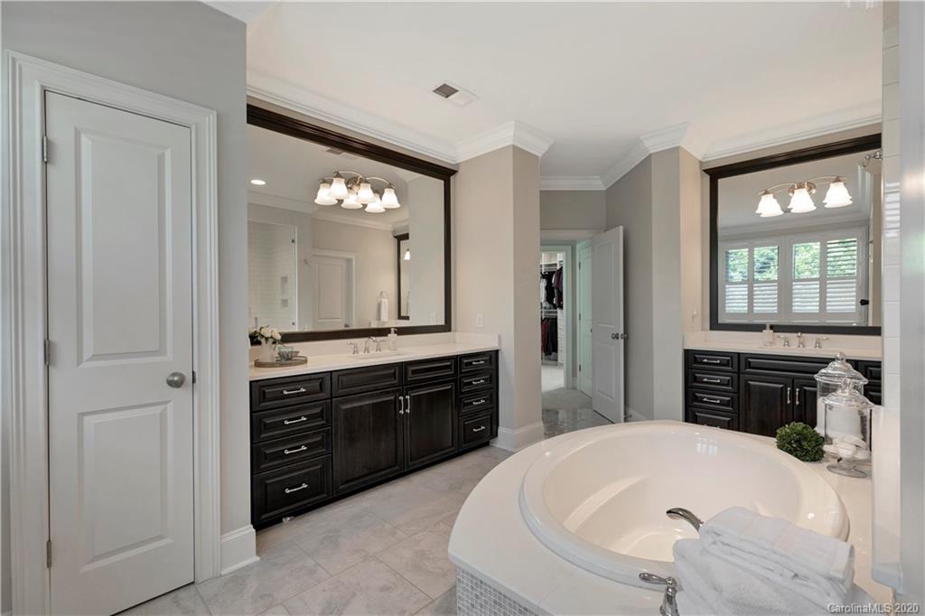 2069 Tatton Hall Road Fort Mill, SC 29715 - Photo 29 of 46 Gallery Image 29