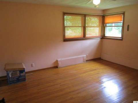 719 South Meridian Road Hudson, MI 49247 - Photo 5 of 9 20414229-4.JPG