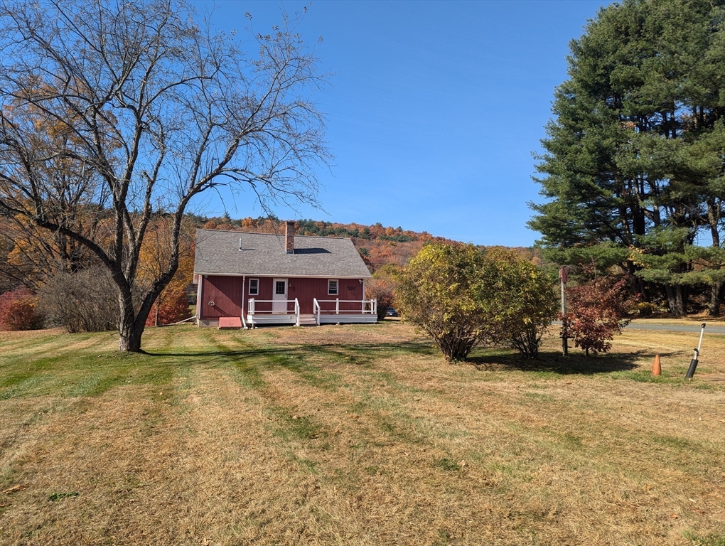 242 Upper Road Deerfield, MA 01342 - Photo 6 of 39 Gallery Image 6