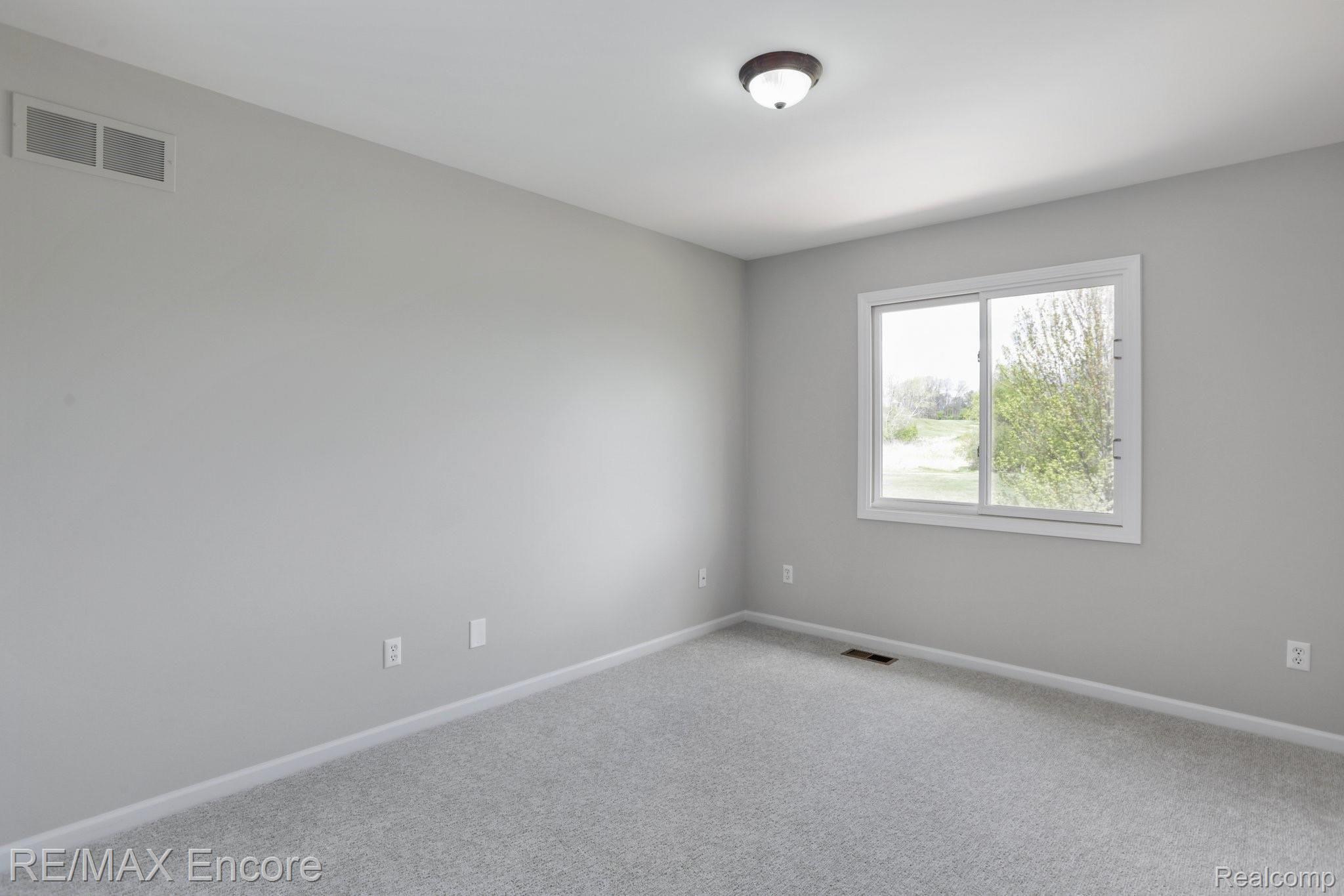 6791 Oakhurst Ridge Road Clarkston, MI 48348 - Photo 27 of 37 Upper Level Bedroom 3