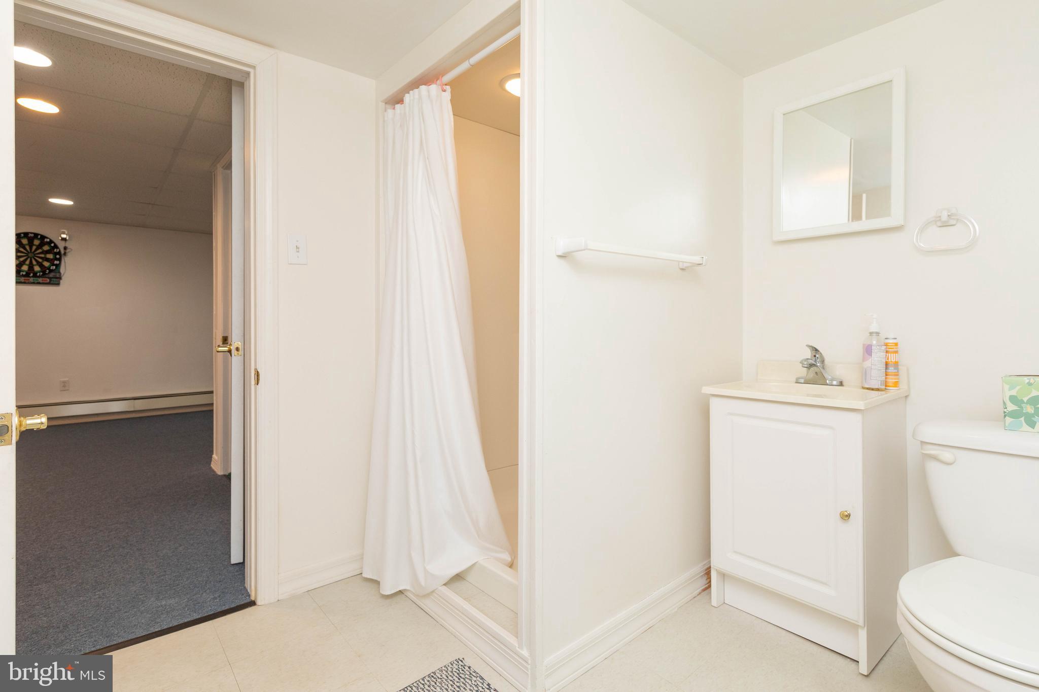 614 Cheswick Road Philadelphia, PA 19128 - Photo 19 of 28 Basement bathroom