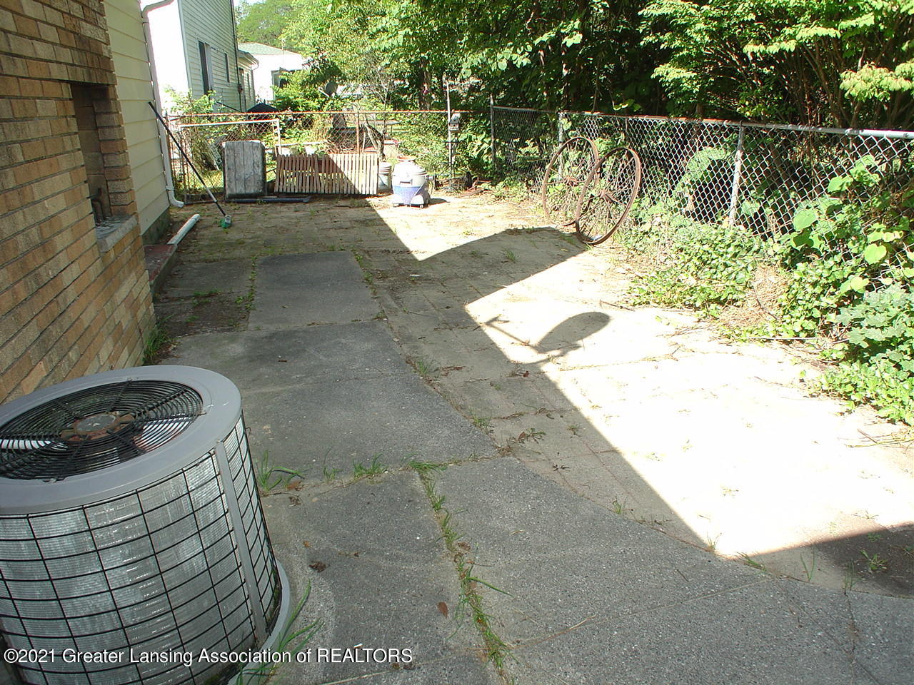 2910 Colchester Road Lansing, MI 48906 - Photo 45 of 53 38. Patio