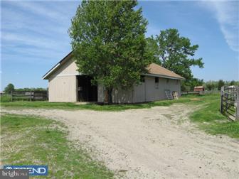 8 Province Line Road New Egypt, NJ 08533 - Photo 3 of 12 Barn