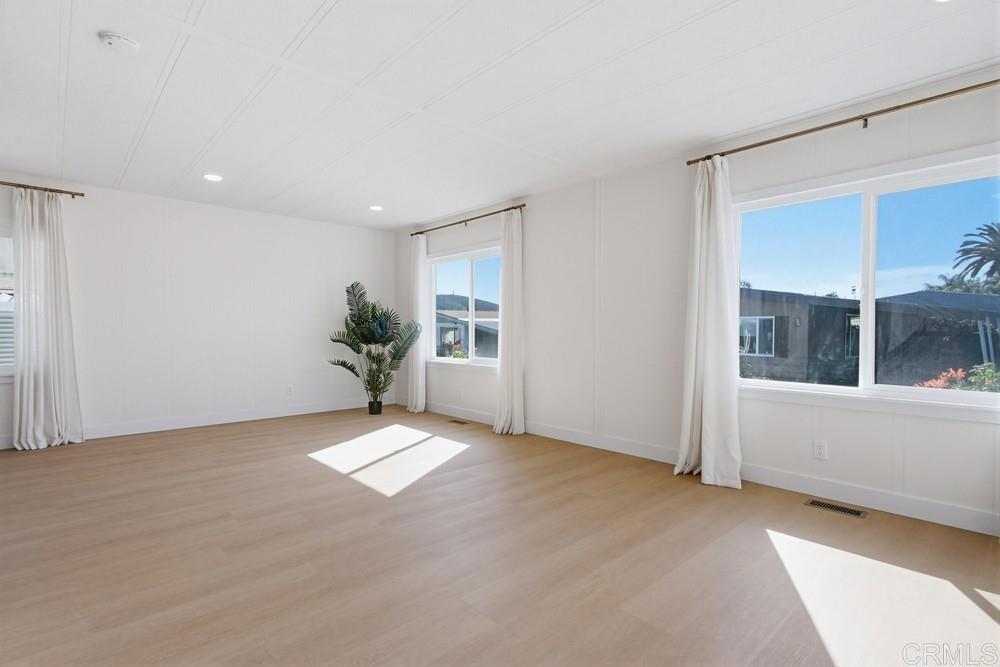 650 South Rancho Santa Fe Road, Unit 291 San Marcos, CA 92078 - Photo 4 of 48 a view of an empty room with a window