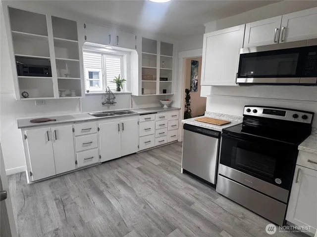 $399,950 | 4107 South Sheridan Avenue, Tacoma, WA 98418