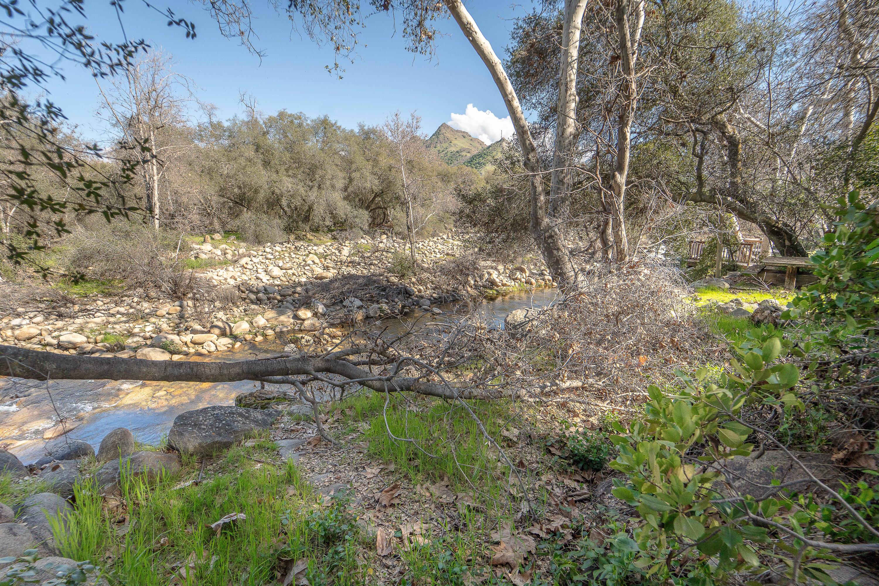40518 Cherokee Oaks Drive Three Rivers, CA 93271 - Photo 25 of 33 -