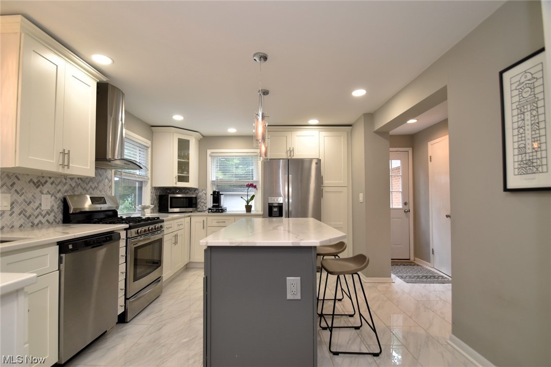 2535 Charney Road Cleveland, OH 44118 - Photo 11 of 33