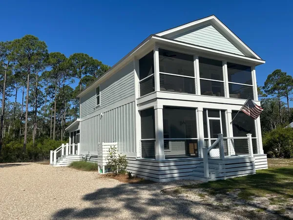$515,000 | 122 Treehouse Cir Street, Sopchoppy, FL 32358