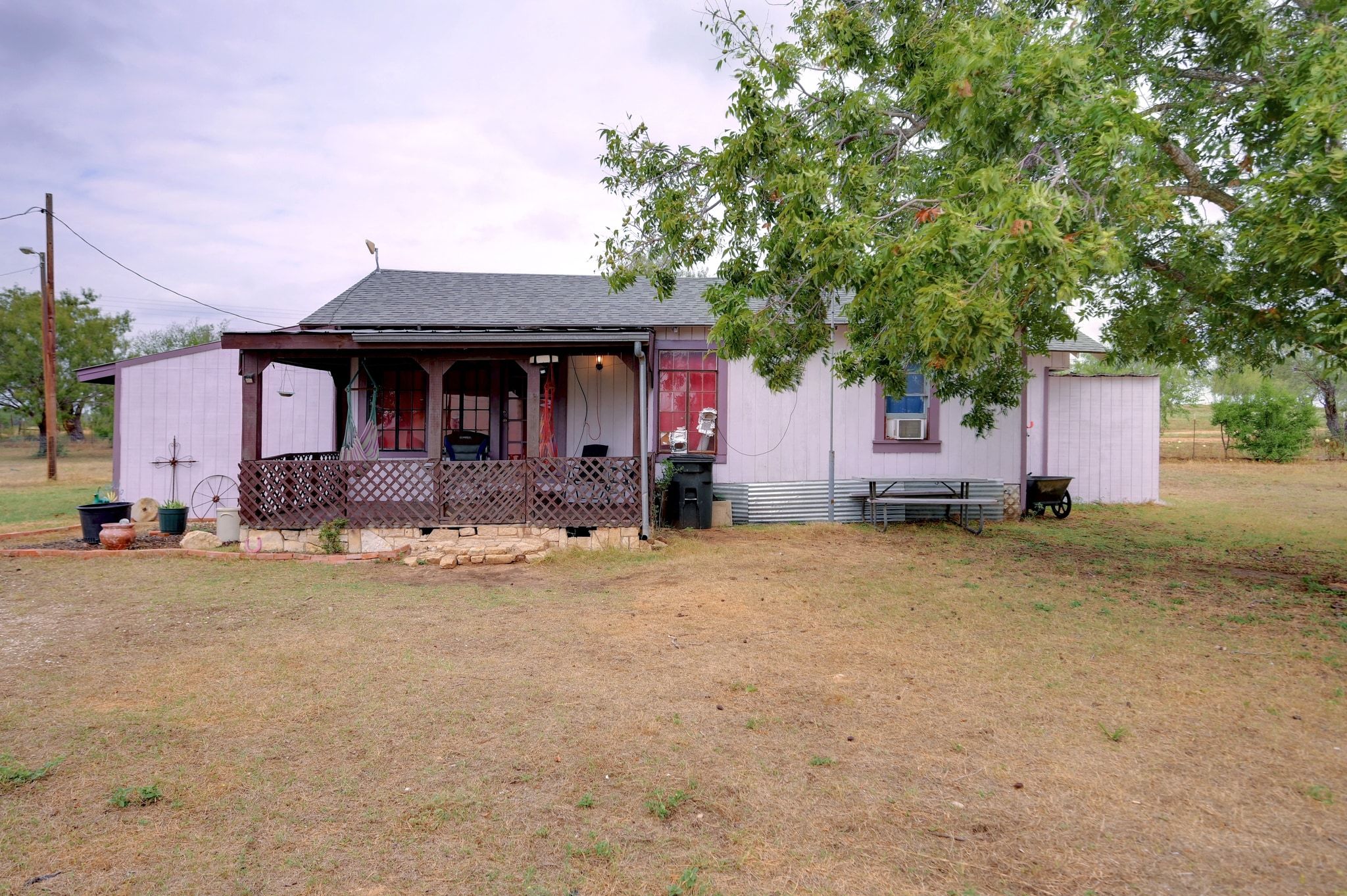4598 Highway 173 Devine, TX 78016 - Photo 26 of 40 Cottage with 3 beds, 1 bath, full kitchen, dining and living space