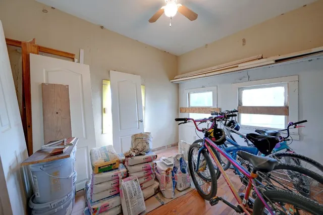 $325,000 | 4598 Highway 173, Devine, TX 78016