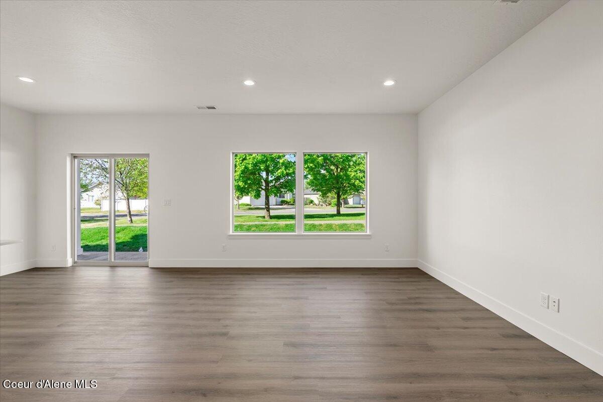 627 North Galbraith Loop Post Falls, ID 83854 - Photo 9 of 38 Great Room Area