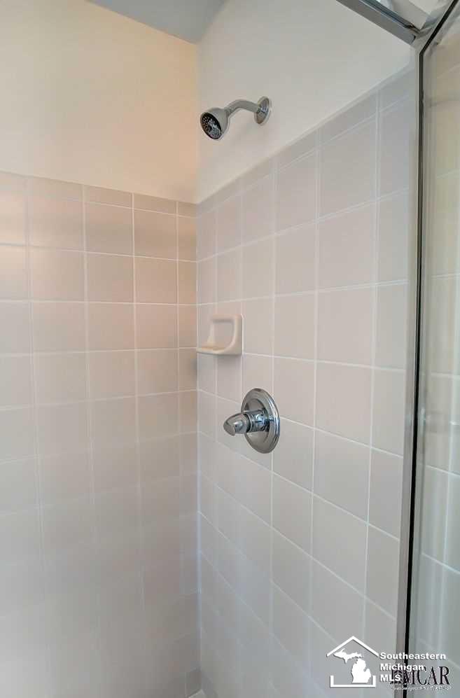 804 Golf Ridge Circle Dundee, MI 48131 - Photo 25 of 37