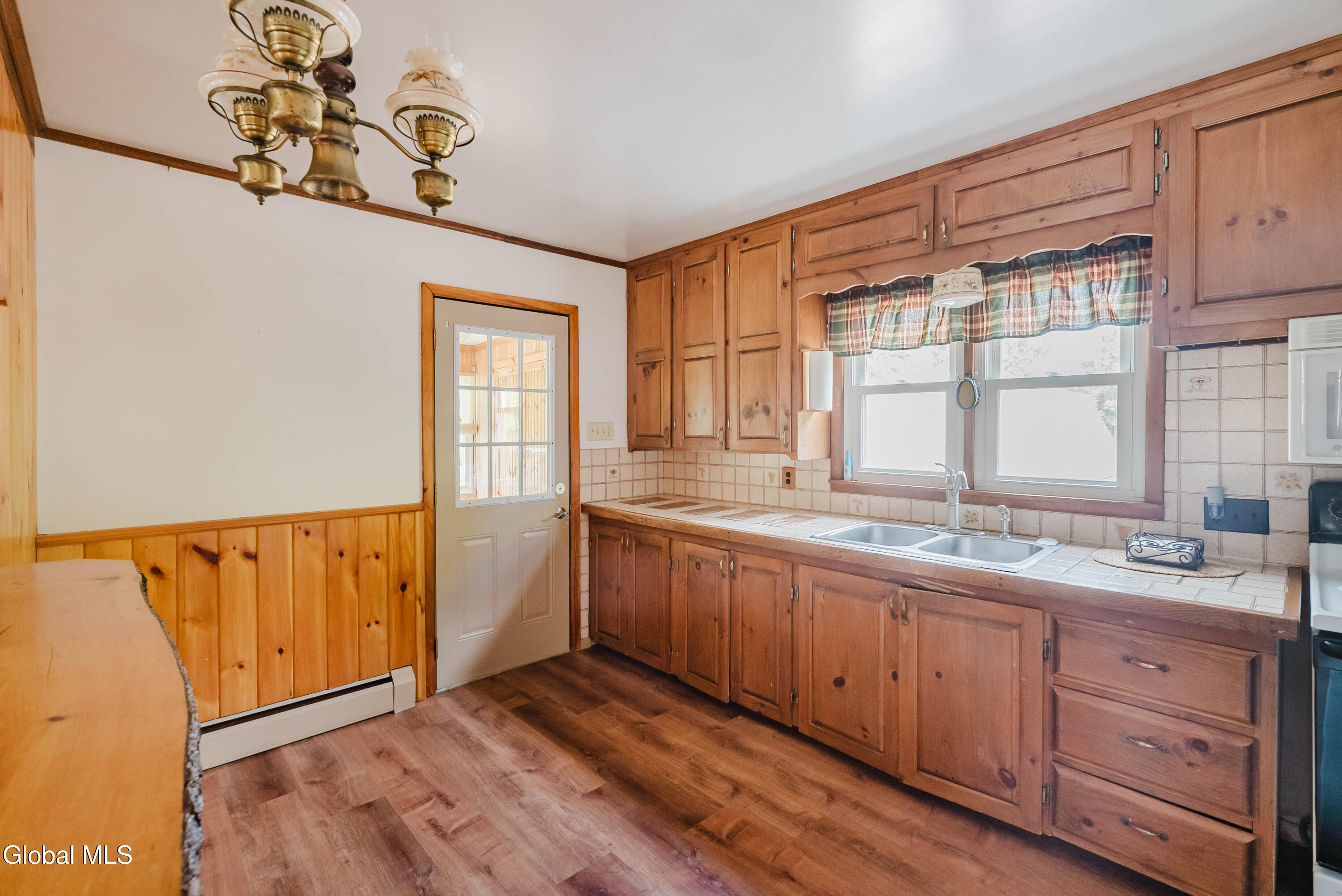 69 Worth Road Wilton, NY 12831 - Photo 10 of 75 9