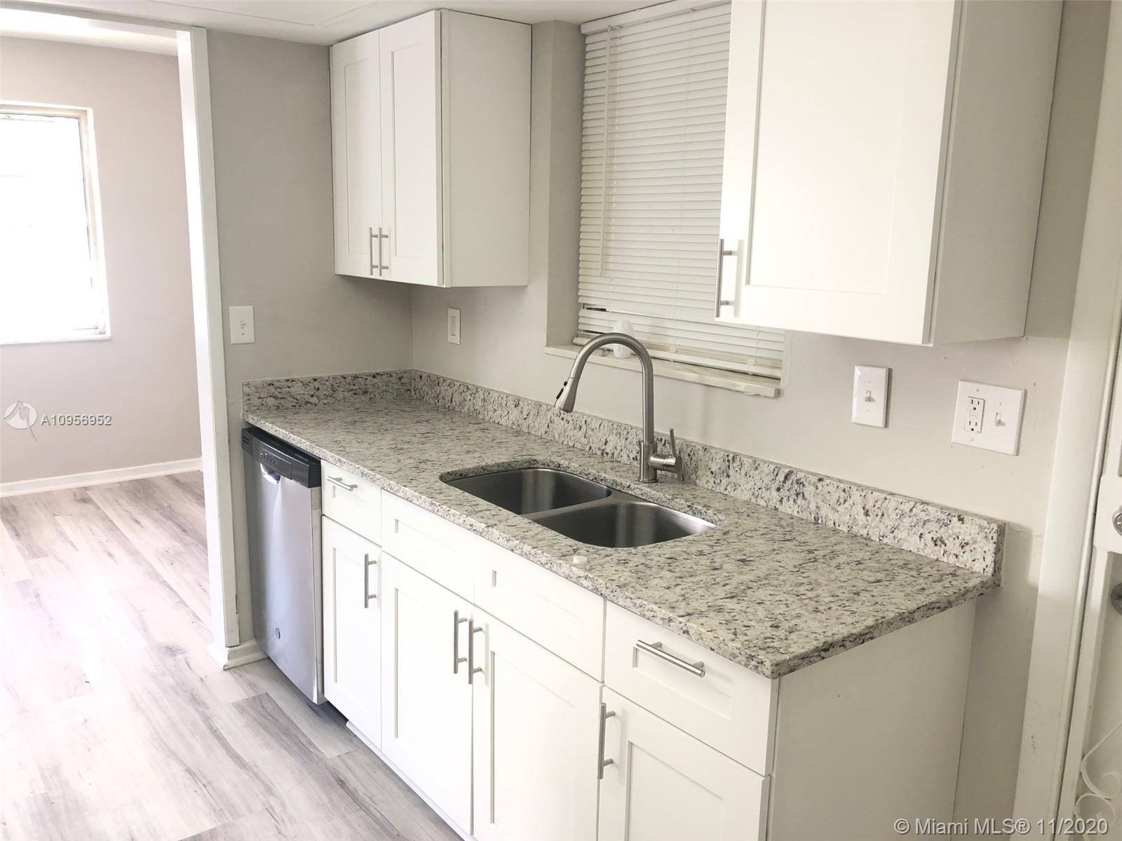 1601 Bay Road, Unit 7 Miami Beach, FL 33139 - Photo 12 of 20