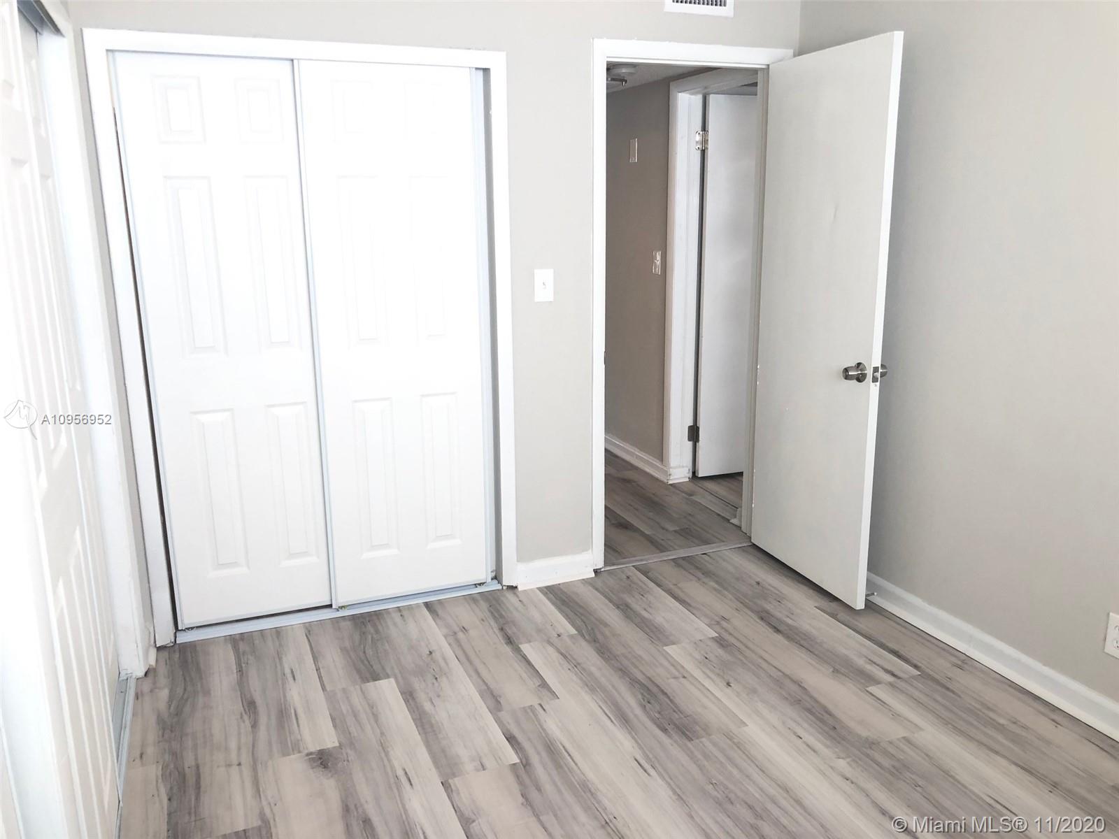 1601 Bay Road, Unit 7 Miami Beach, FL 33139 - Photo 17 of 20