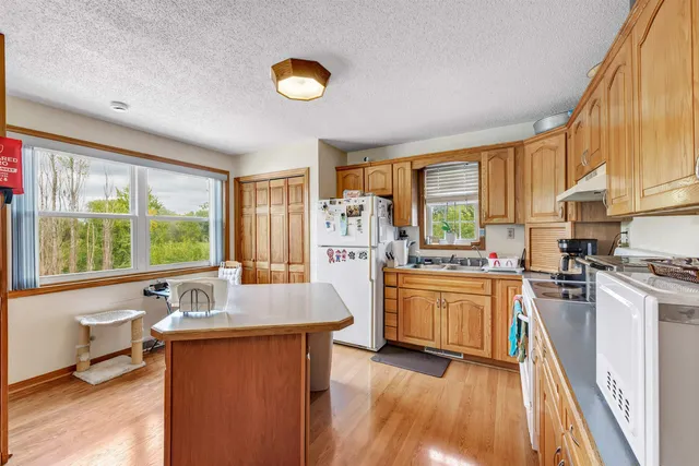 $349,900 | W350 County Rd H, Fremont, WI 54940