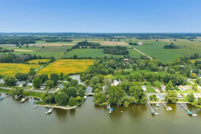 $349,900 | W350 County Rd H, Fremont, WI 54940