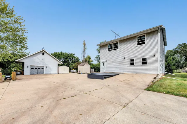 $349,900 | W350 County Rd H, Fremont, WI 54940