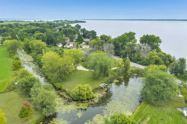 $349,900 | W350 County Rd H, Fremont, WI 54940