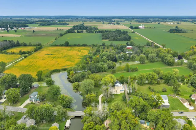 $349,900 | W350 County Rd H, Fremont, WI 54940