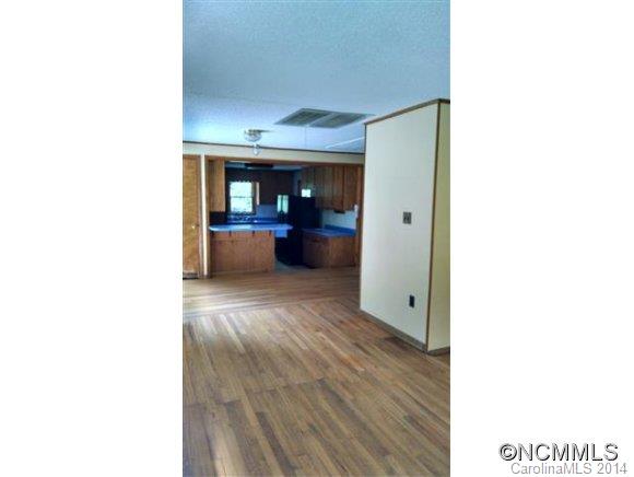 840 Doug Cove Road Marshall, NC 28753 - Photo 4 of 10 Gallery Image 4