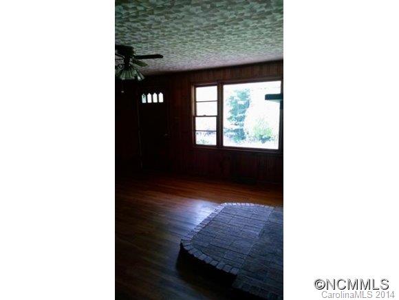 840 Doug Cove Road Marshall, NC 28753 - Photo 5 of 10 Gallery Image 5