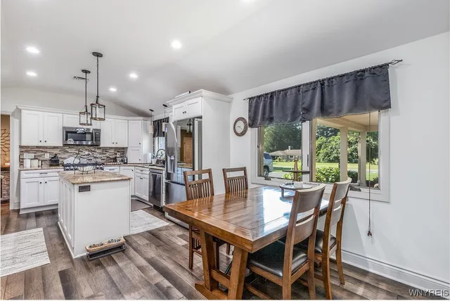 $700,000 | 22 Highland Drive, East Aurora, NY 14052