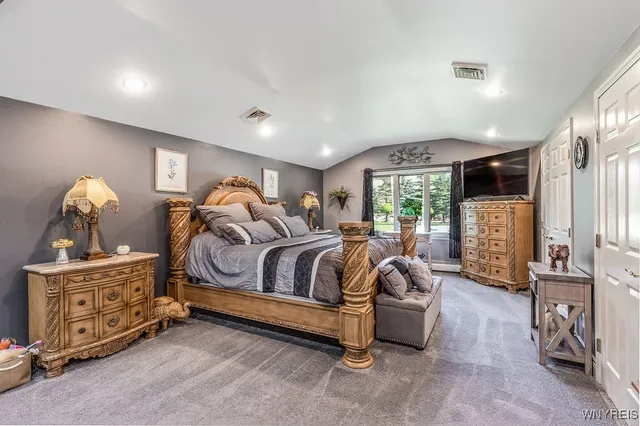 $700,000 | 22 Highland Drive, East Aurora, NY 14052