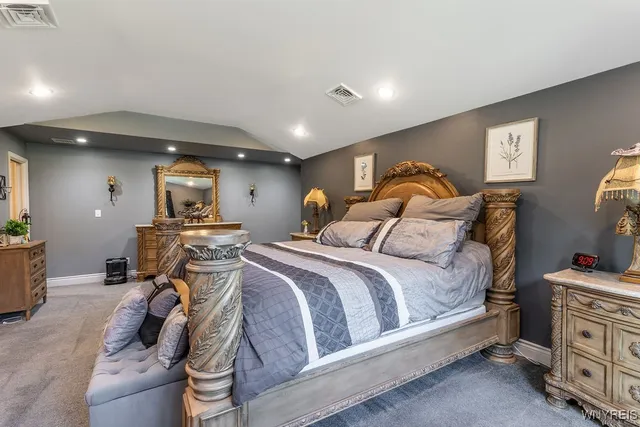 $700,000 | 22 Highland Drive, East Aurora, NY 14052