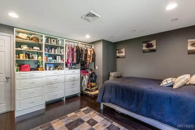 $700,000 | 22 Highland Drive, East Aurora, NY 14052