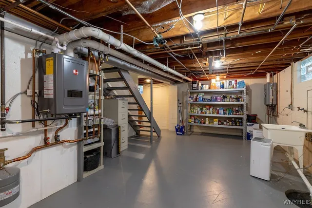 $700,000 | 22 Highland Drive, East Aurora, NY 14052