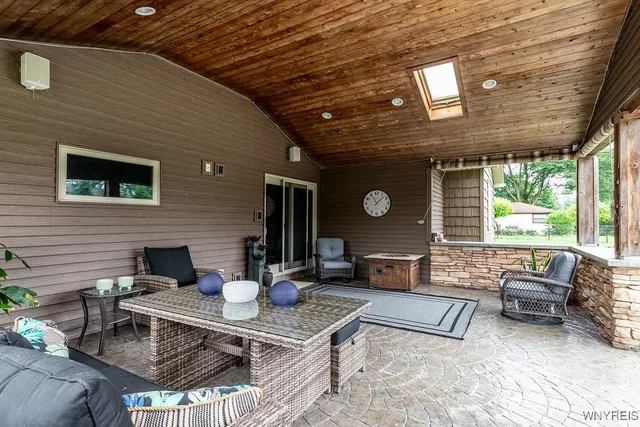 $700,000 | 22 Highland Drive, East Aurora, NY 14052