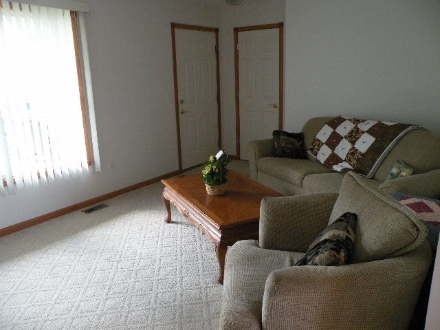 5711 Colby Road Owosso, MI 48867 - Photo 6 of 28 31330076-5.JPG