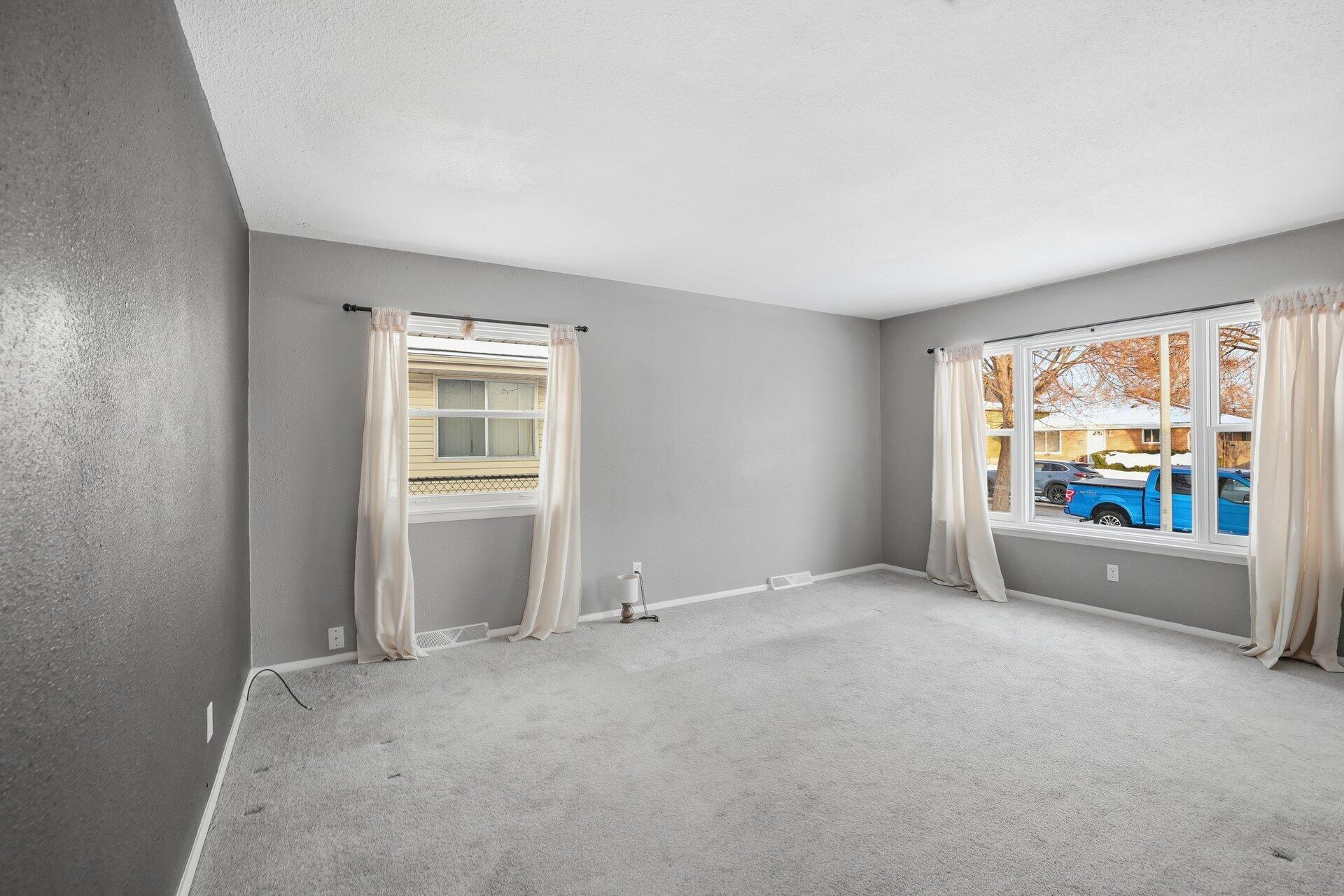 5761 North 97th Street Milwaukee, WI 53225 - Photo 11 of 24 011_ACAM3131