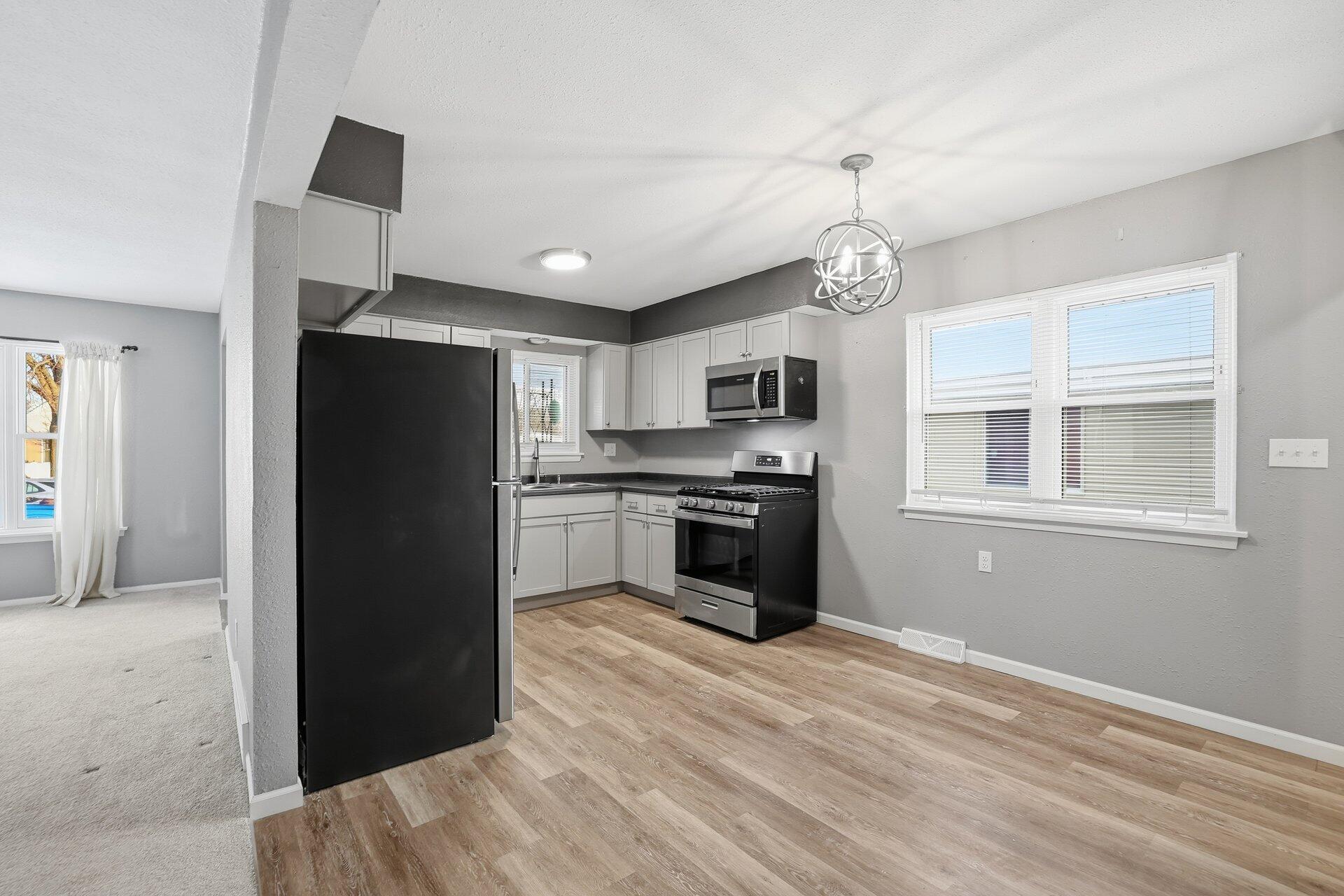 5761 North 97th Street Milwaukee, WI 53225 - Photo 6 of 24 007_ACAM3143