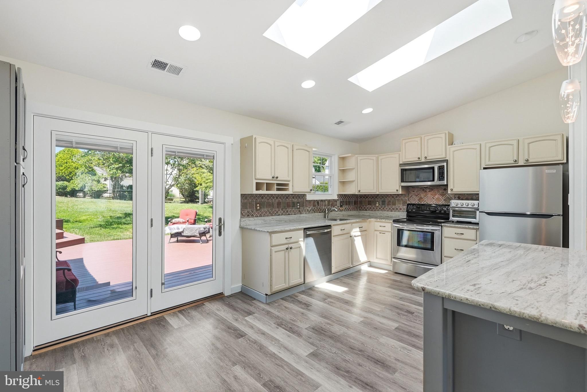 10405 Carlyn Ridge Road Damascus, MD 20872 - Photo 12 of 56 Skylights are amazing