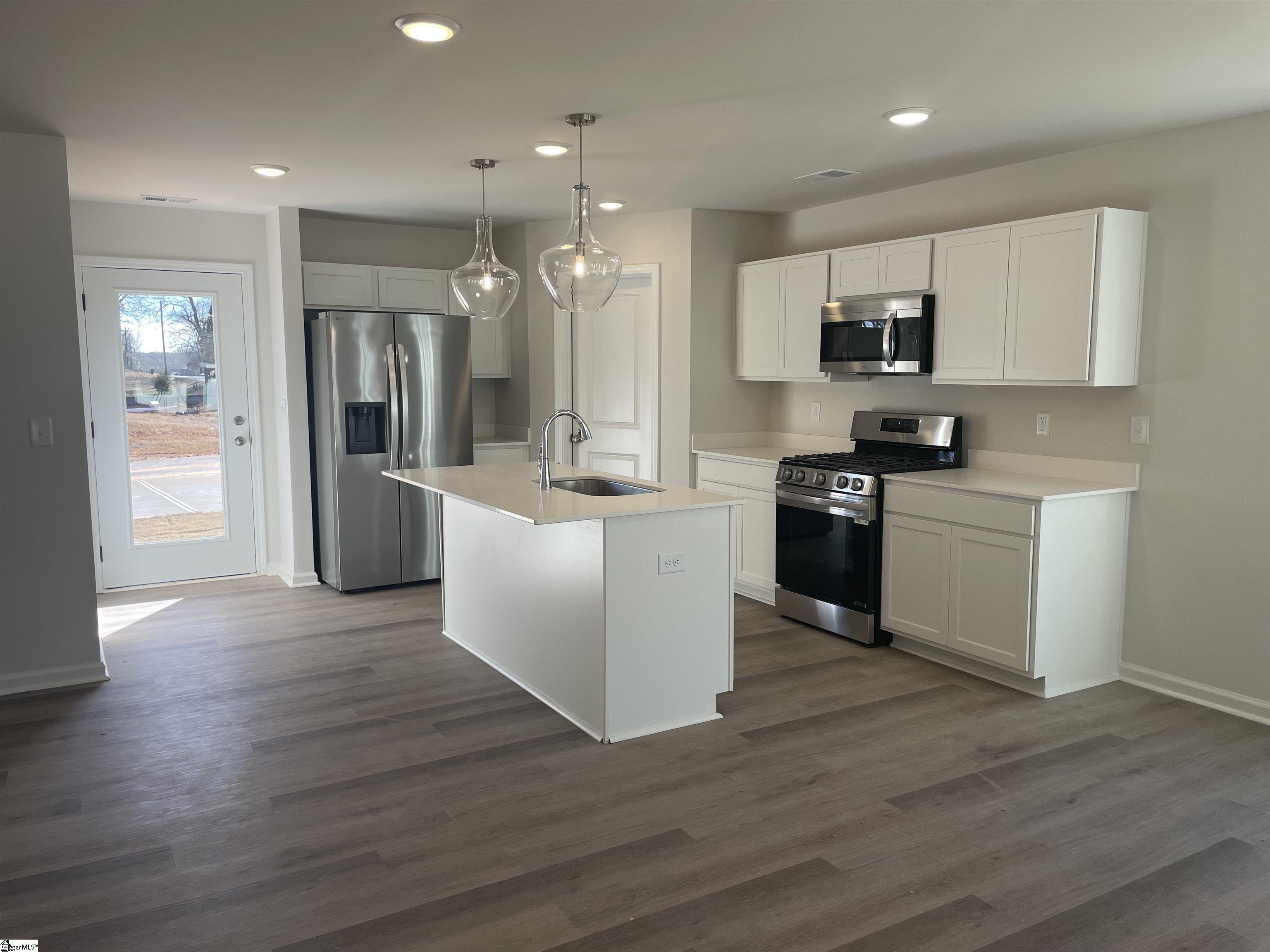 110 Wyndham Way Laurens, SC 29360 - Photo 12 of 33