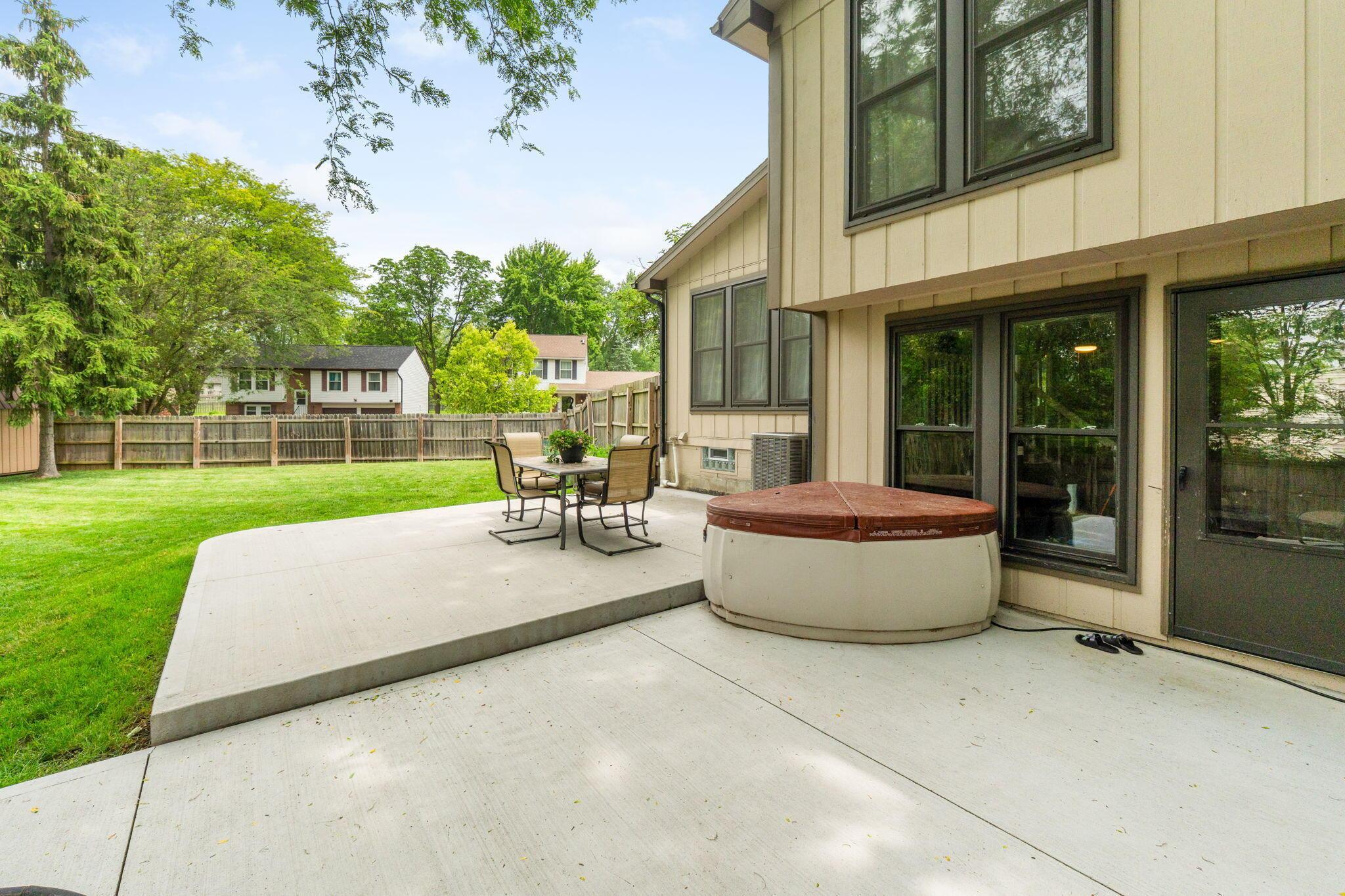 2165 Millrow Loop Dublin, OH 43016 - Photo 6 of 74 Amazing outdoor living spaces