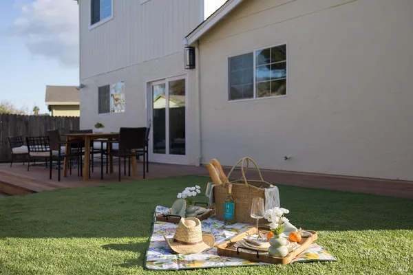 $1,249,000 | 1109-1111 St Vincent Court, Petaluma, CA 94954