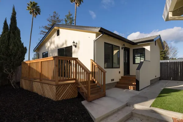 $1,249,000 | 1109-1111 St Vincent Court, Petaluma, CA 94954