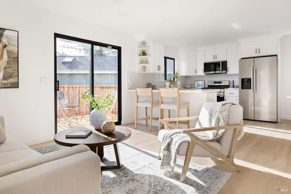 $1,249,000 | 1109-1111 St Vincent Court, Petaluma, CA 94954