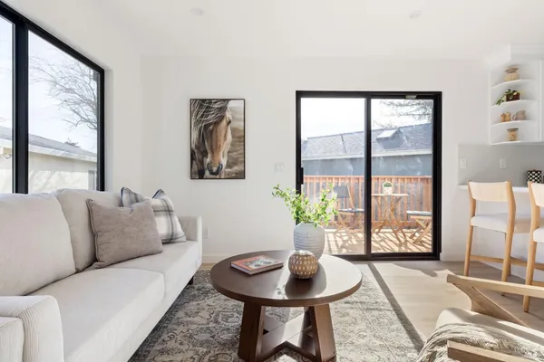 $1,249,000 | 1109-1111 St Vincent Court, Petaluma, CA 94954